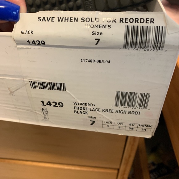 Minnetonka Boots - Picture 2 of 3